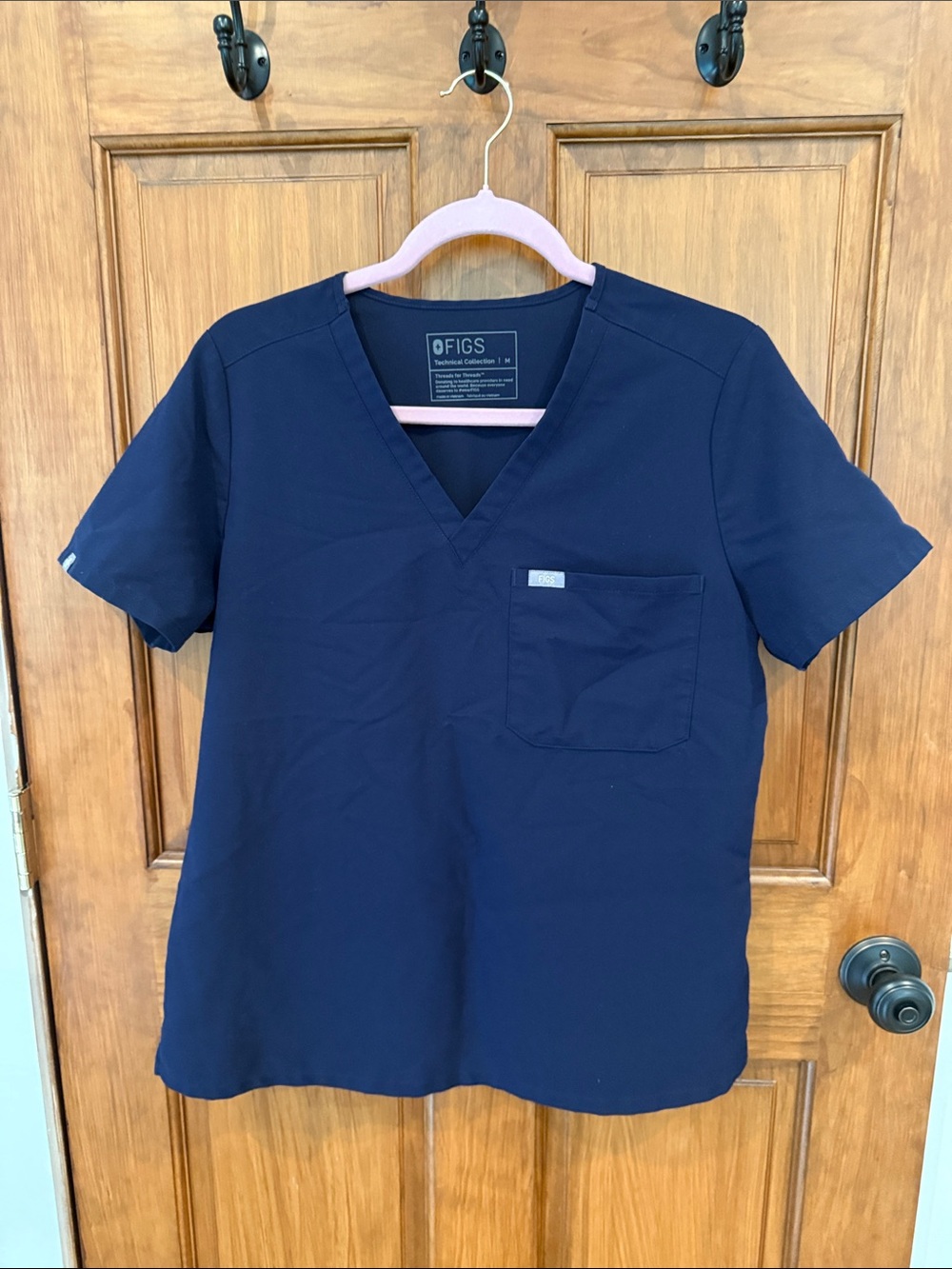 FIGS Women’s Navy Short Sleeve V-Neck Scrub Top, medium